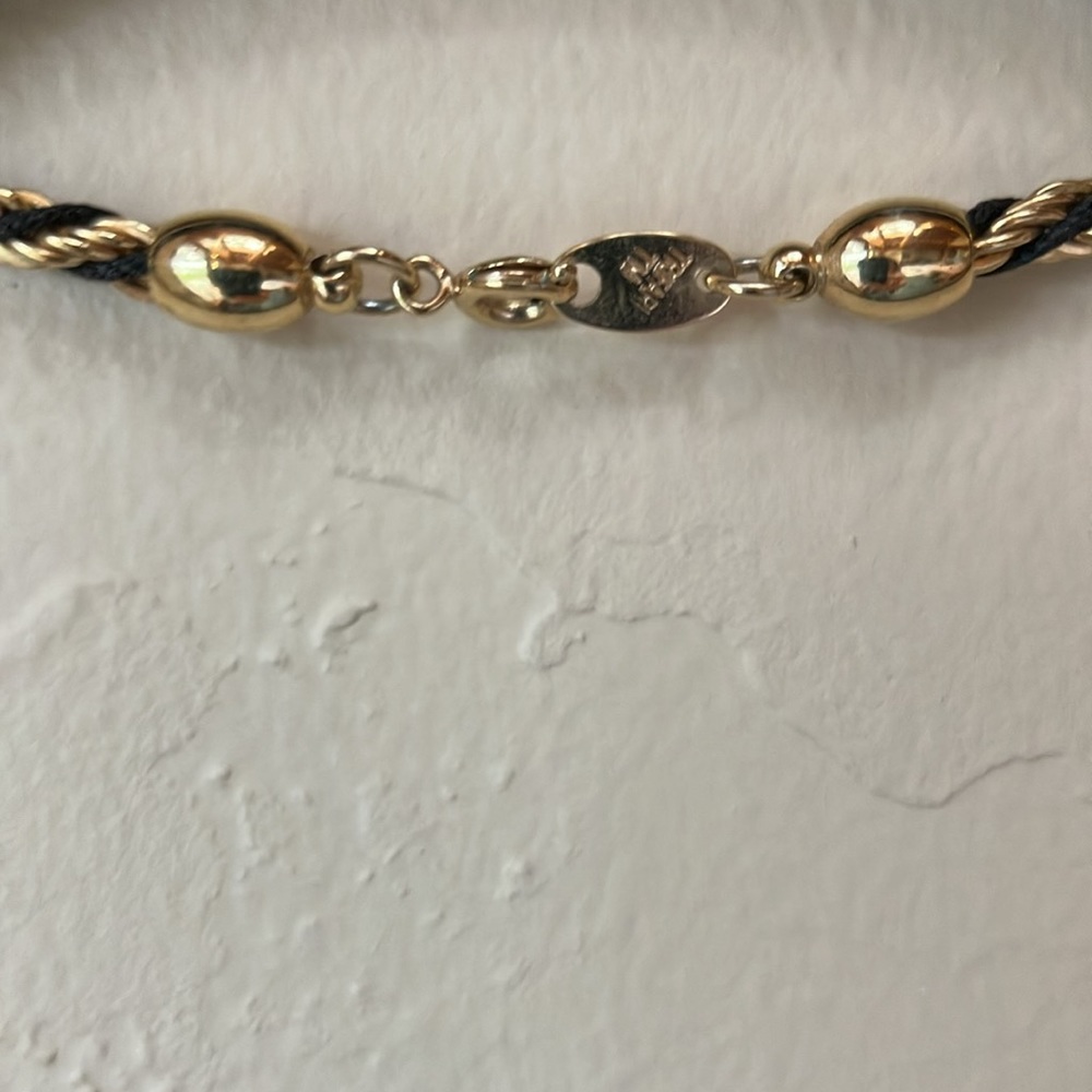 VINTAGE TRIFARI GOLD AND BLACK NECKLACE - Picture 3 of 3